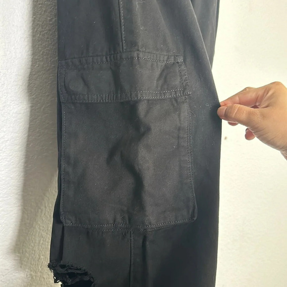 Forever 21 Black Distressed Denim Jogger Womens Size Large NWT 100% Cotton - Picture 6 of 13